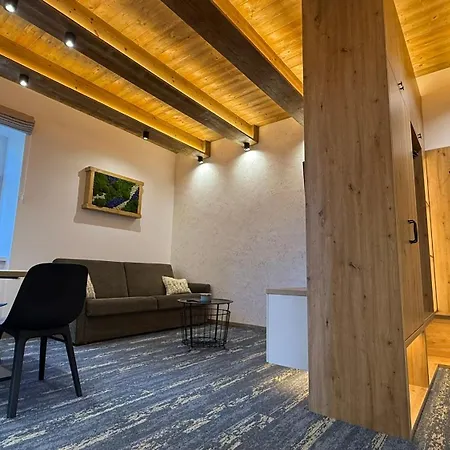 Apartment Mountain Peak