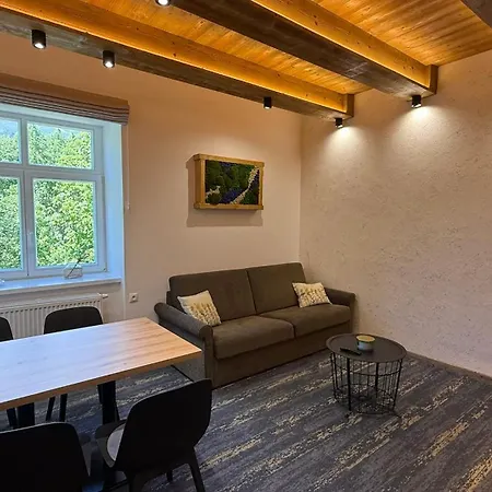 Apartment Mountain Peak *